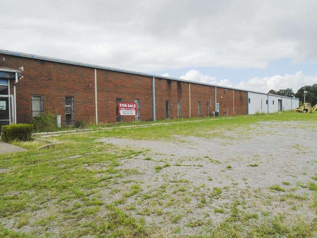 11.5 Acres of Mixed-Use Land for Sale in Kuttawa, Kentucky