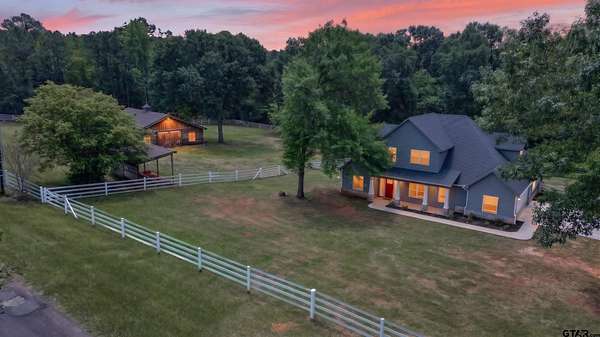 5.36 Acres of Land with Home for Sale in Whitehouse, Texas