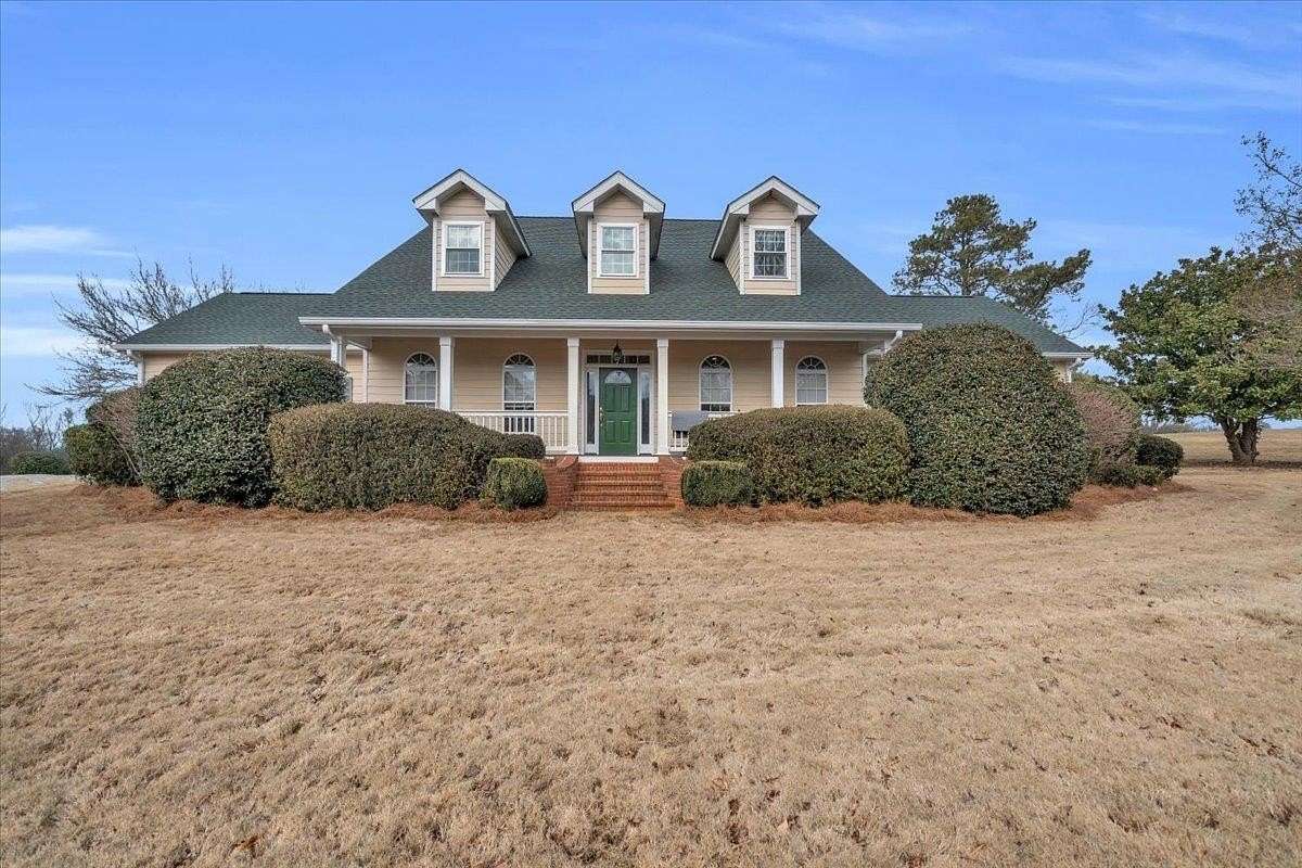 20 Acres of Land with Home for Sale in Madison, Georgia