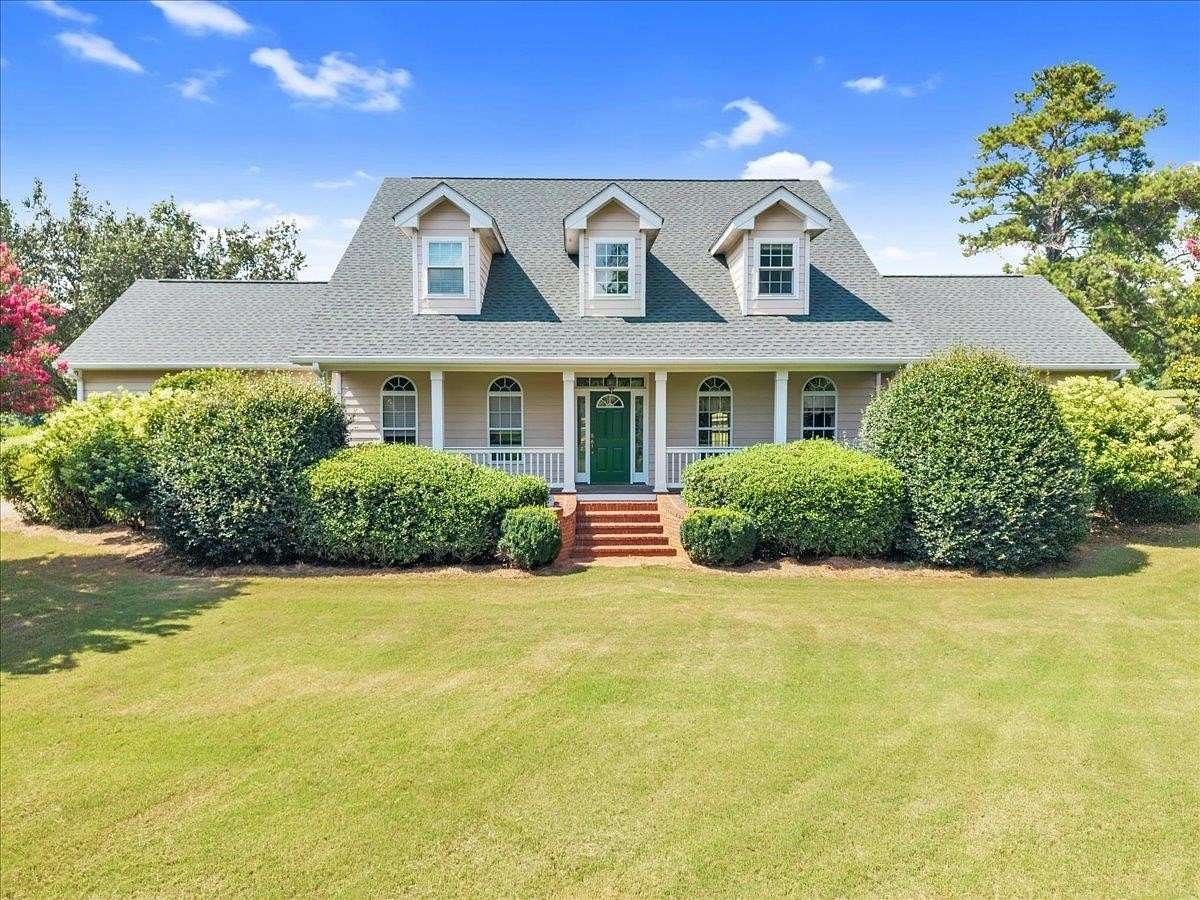 20 Acres of Land with Home for Sale in Madison, Georgia