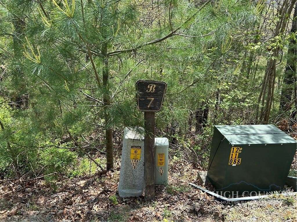1.55 Acres of Residential Land for Sale in West Jefferson, North Carolina