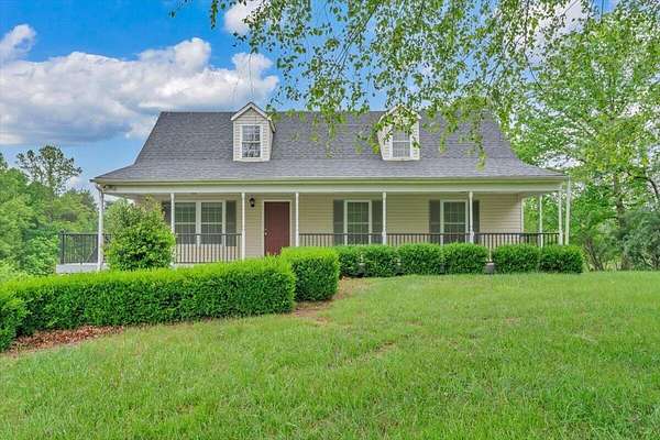 13.8 Acres of Land with Home for Sale in Hardy, Virginia