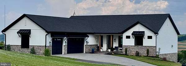 1.5 Acres of Land with Home for Sale in York, Pennsylvania