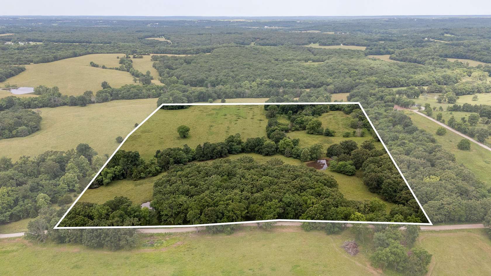 30 Acres of Agricultural Land for Sale in Halfway, Missouri