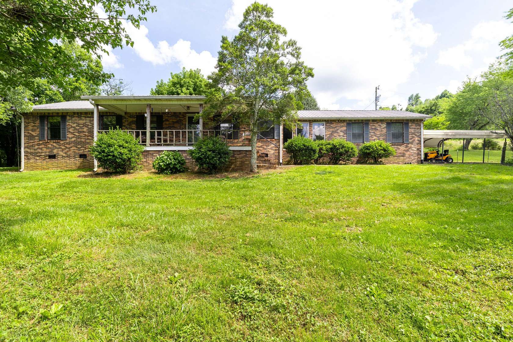 5.52 Acres of Land with Home for Sale in Shelbyville, Tennessee