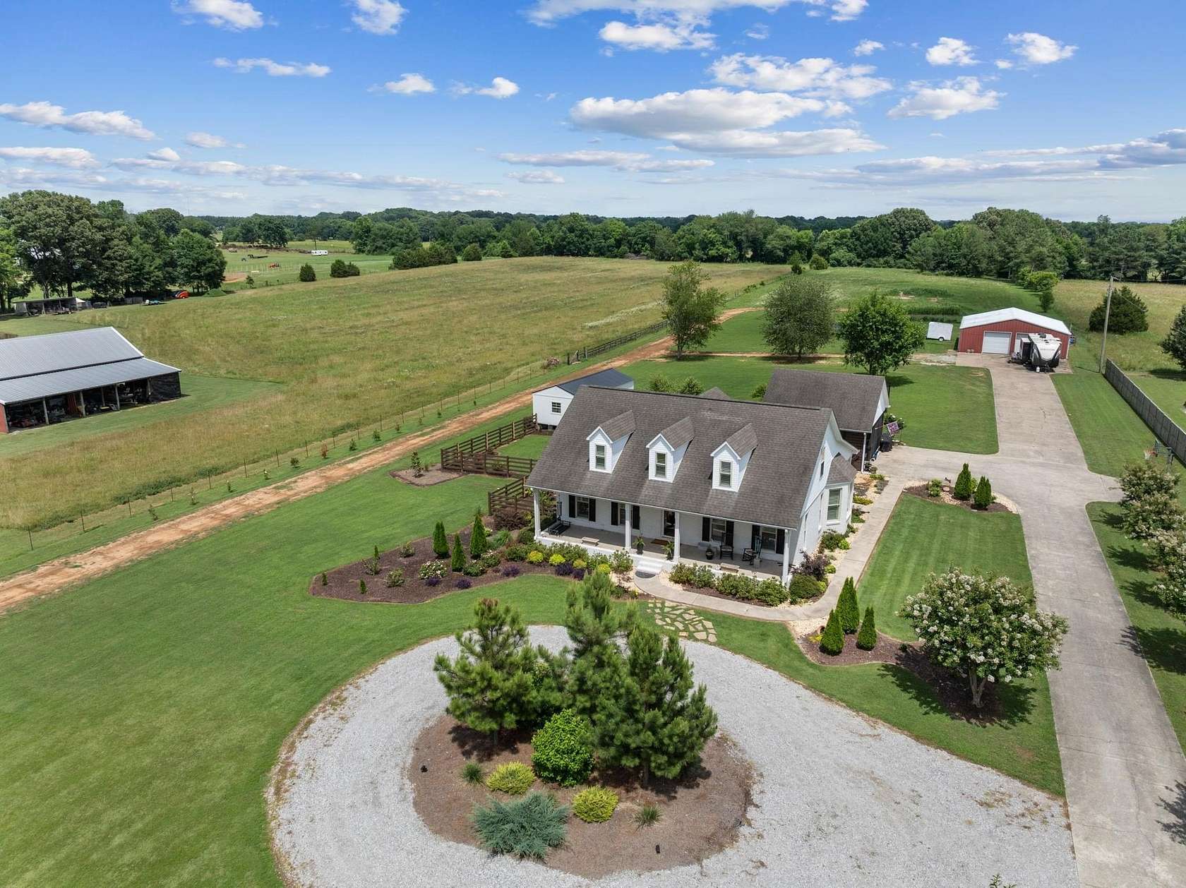 6 Acres of Land with Home for Sale in Florence, Alabama