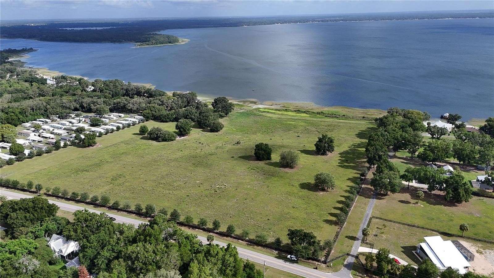 27 Acres of Land for Sale in Weirsdale, Florida