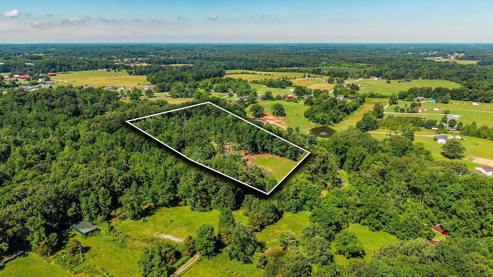 5.84 Acres of Residential Land for Sale in Cottontown, Tennessee