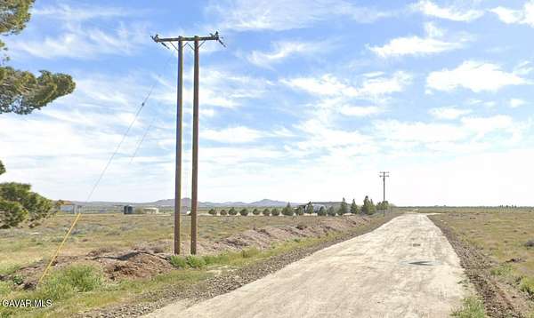 2.68 Acres of Residential Land for Sale in Rosamond, California