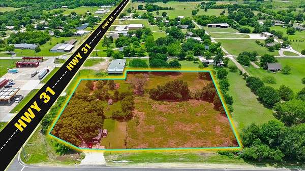 3.33 Acres of Commercial Land for Sale in Dawson, Texas