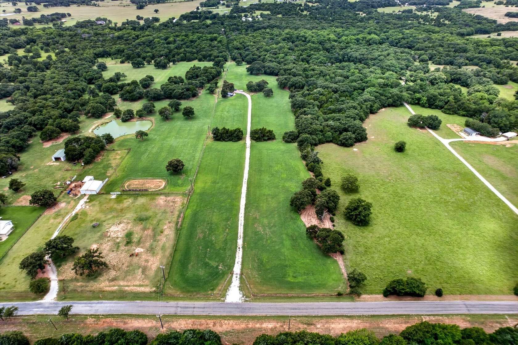10.4 Acres of Land for Sale in Collinsville, Texas