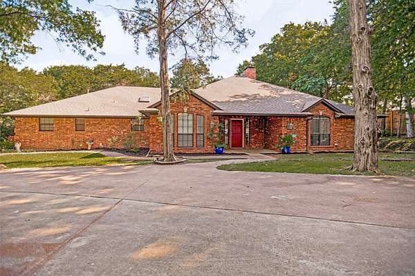 4.7 Acres of Land with Home for Sale in Dallas, Texas