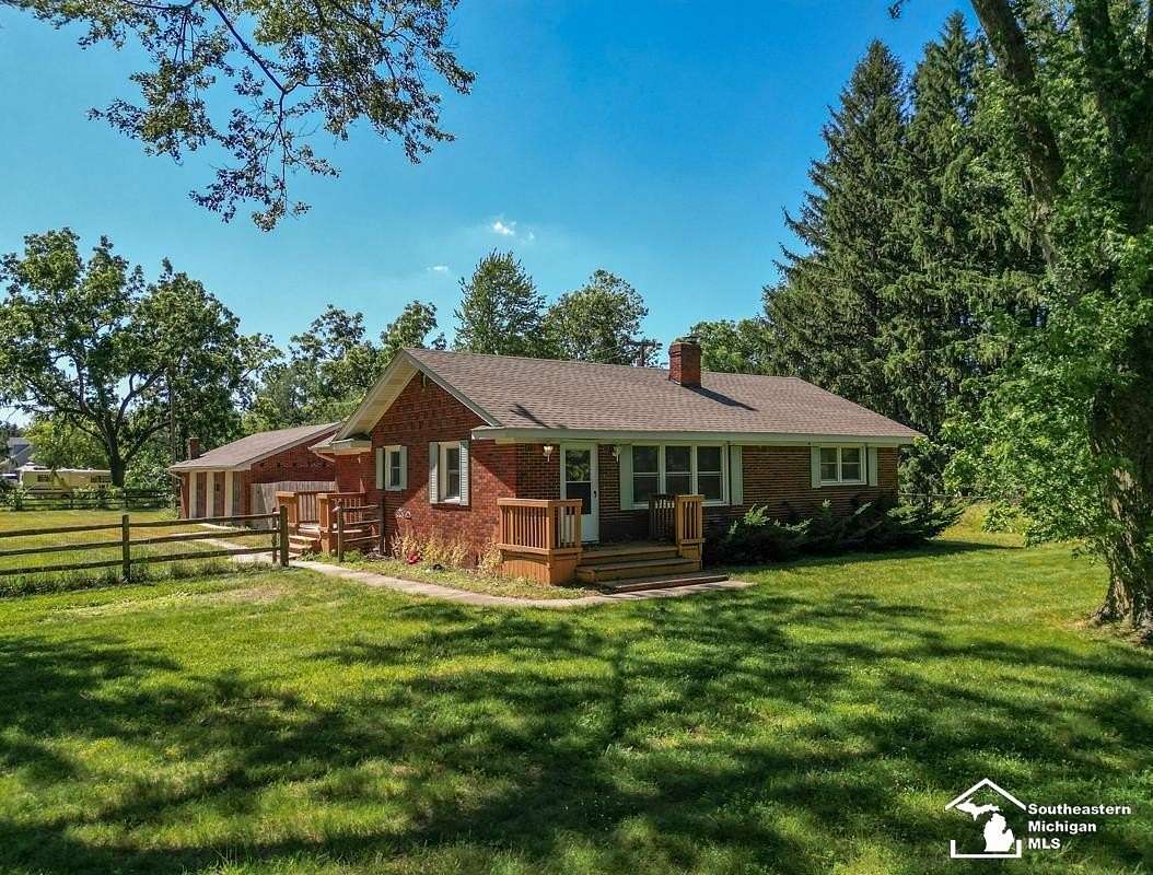 3.67 Acres of Land with Home for Sale in Petersburg, Michigan