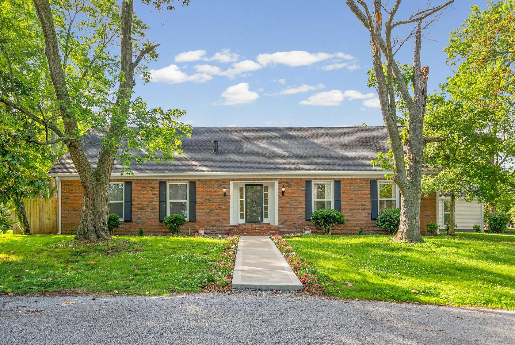 3 Acres of Land with Home for Sale in Hopkinsville, Kentucky