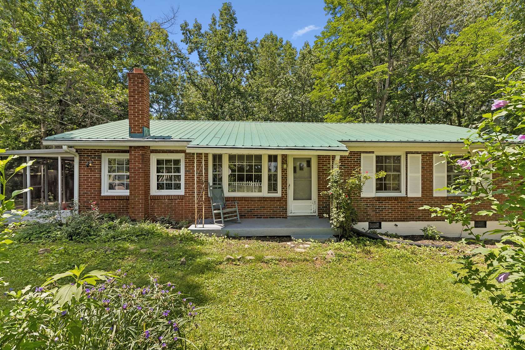 3.84 Acres of Land with Home for Sale in Franklin, Tennessee