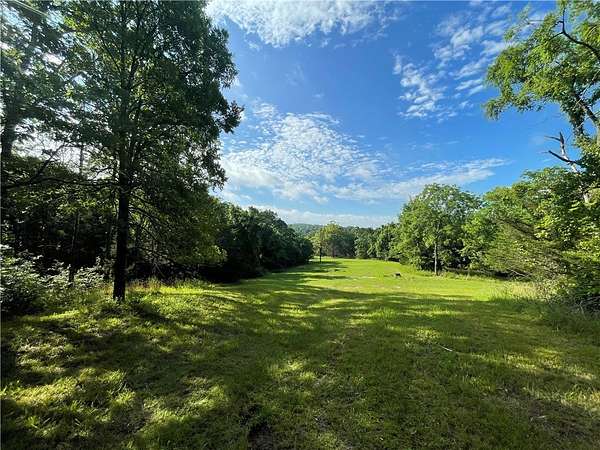 5 Acres of Residential Land for Sale in Eureka Springs, Arkansas