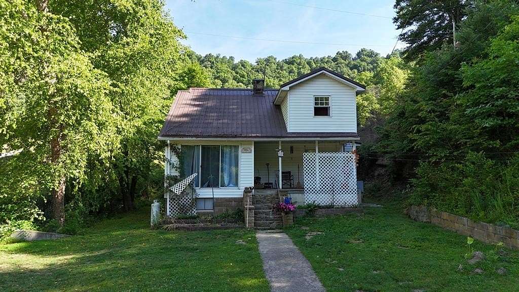 10 Acres of Land with Home for Sale in Leburn, Kentucky