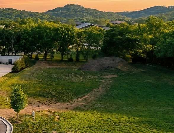 0.9 Acres of Residential Land for Sale in Brentwood, Tennessee