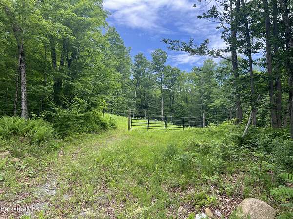9.12 Acres of Land for Sale in Becket, Massachusetts