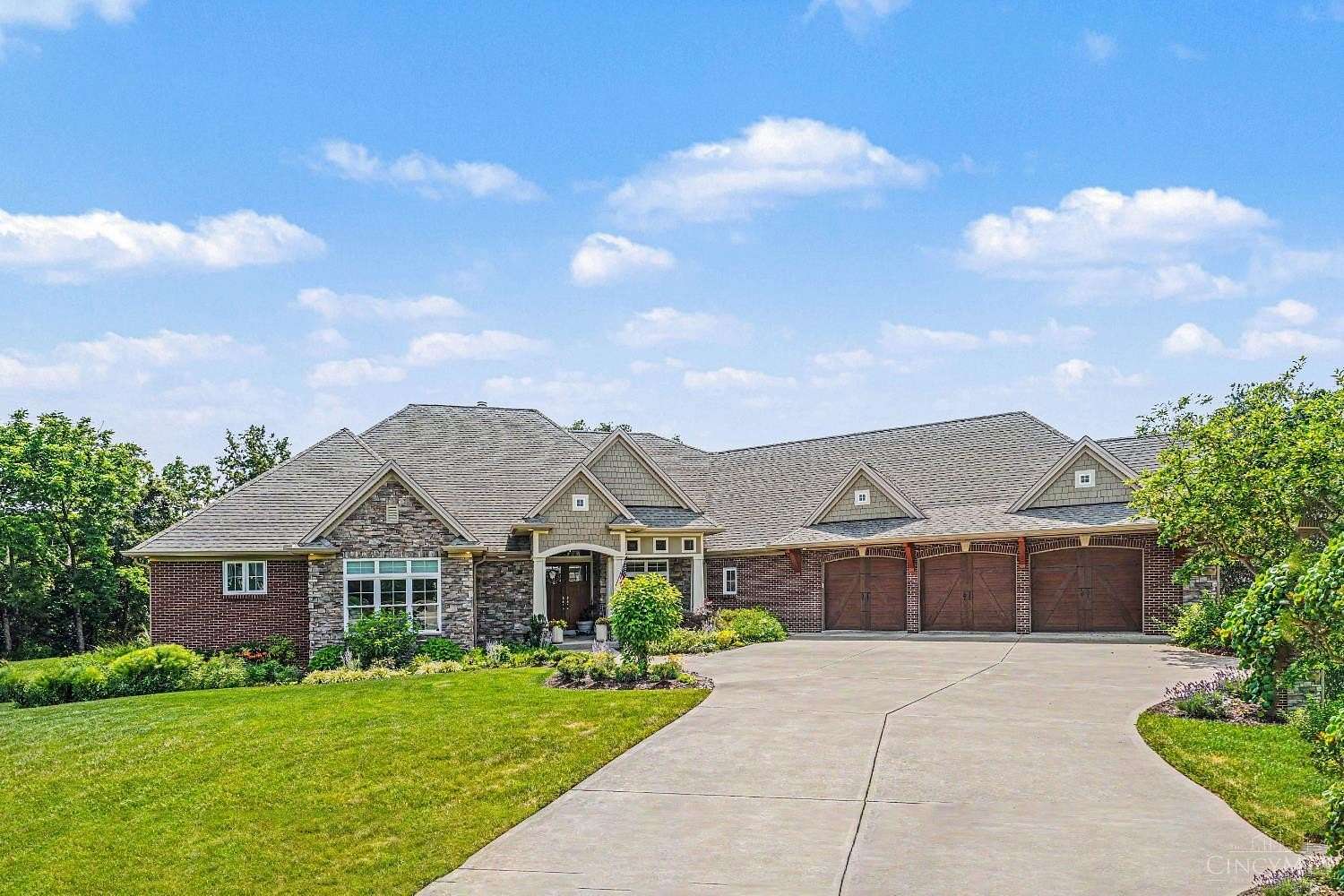 3.16 Acres of Land with Home for Sale in Hamilton Township, Ohio