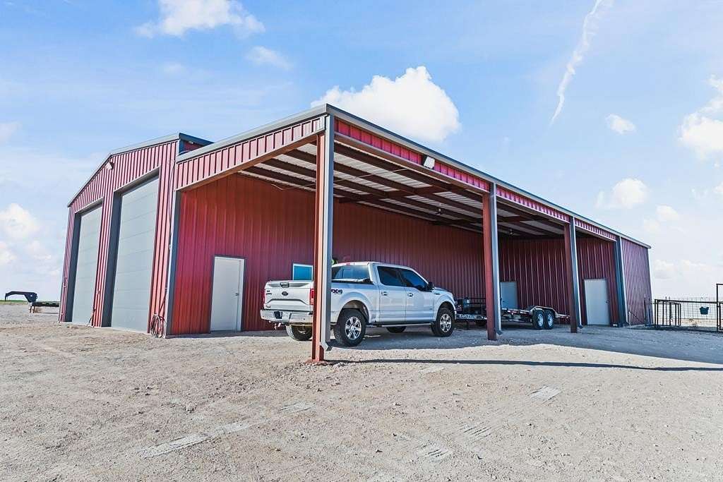 3.16 Acres of Improved Commercial Land for Sale in Seminole, Texas