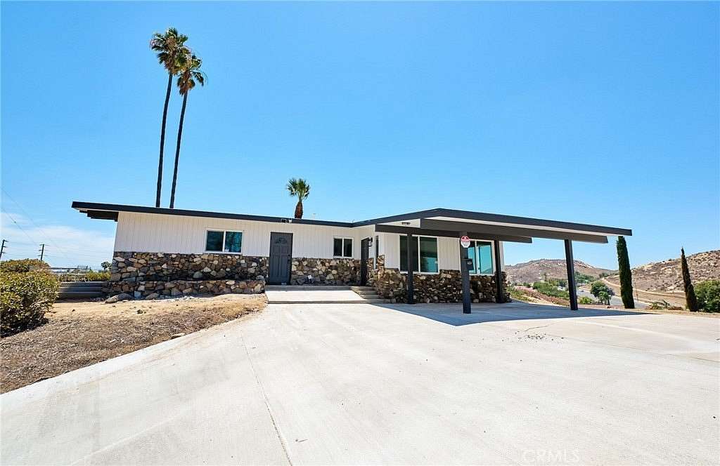 1.58 Acres of Land with Home for Sale in Riverside, California