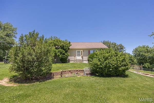 9.33 Acres of Land with Home for Sale in Lebanon, Illinois
