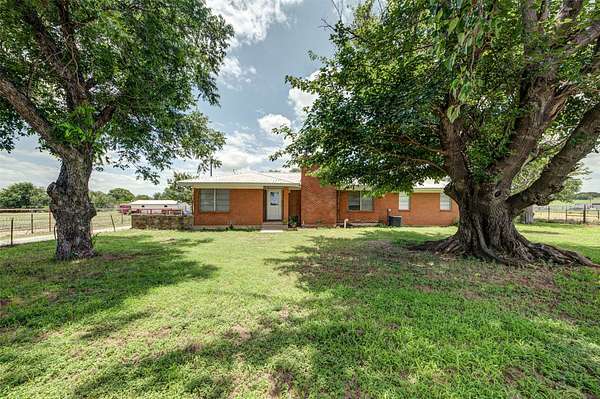 3 Acres of Land with Home for Sale in Boyd, Texas