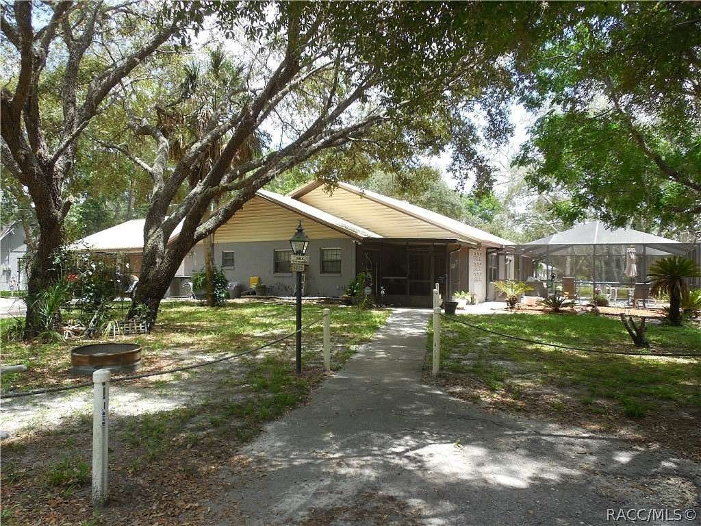 4.9 Acres of Land with Home for Sale in Homosassa, Florida