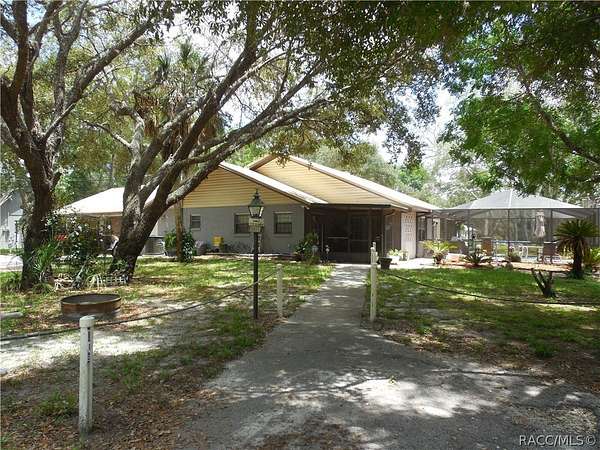 4.9 Acres of Land with Home for Sale in Homosassa, Florida