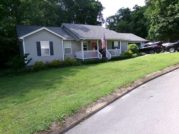 1.7 Acres of Land with Home for Sale in Soddy-Daisy, Tennessee