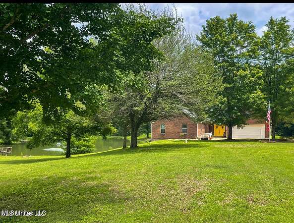 2.29 Acres of Land with Home for Lease in Walls, Mississippi