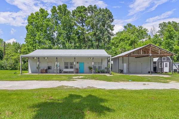 1.52 Acres of Improved Residential Land for Sale in Buna, Texas
