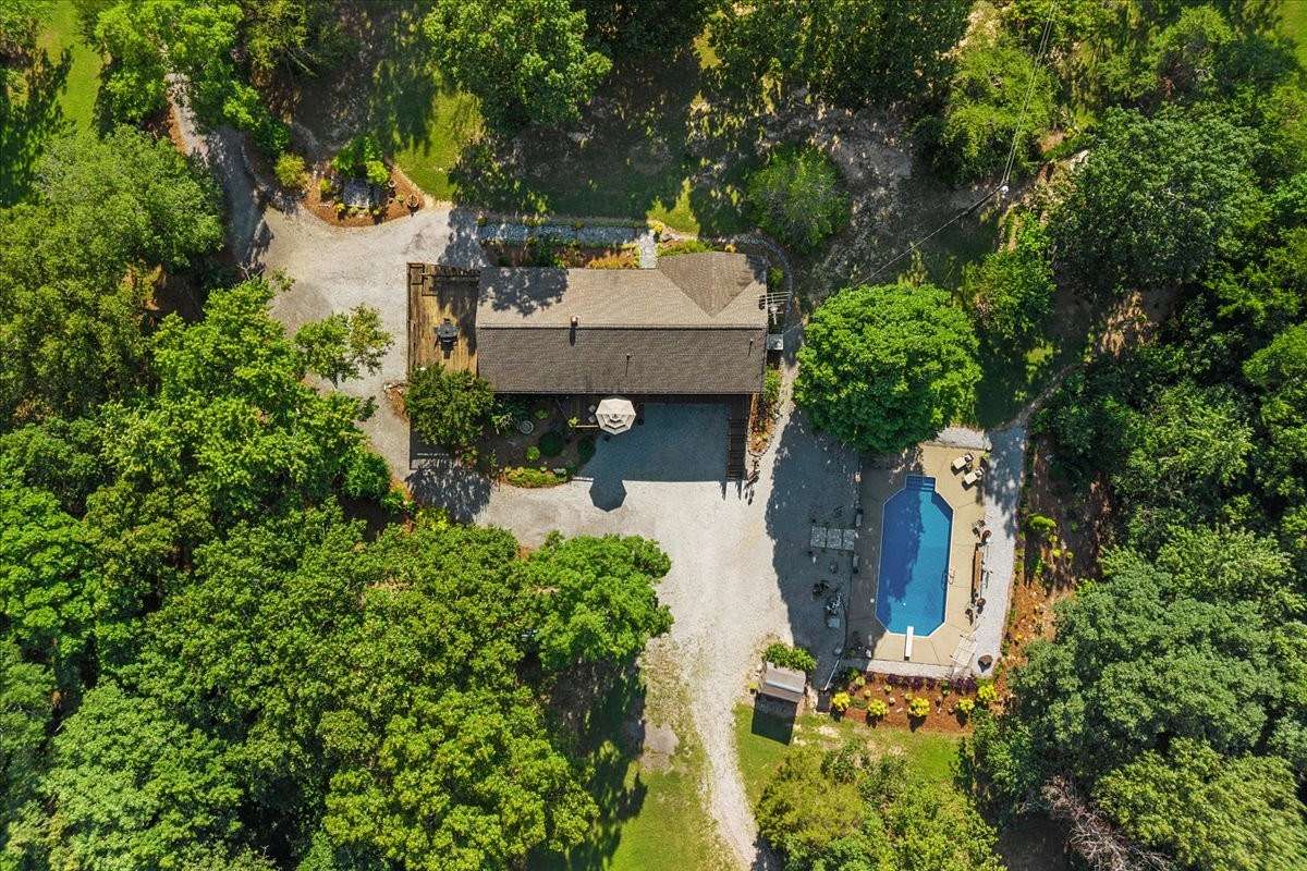 15.7 Acres of Land with Home for Sale in Waverly, Tennessee