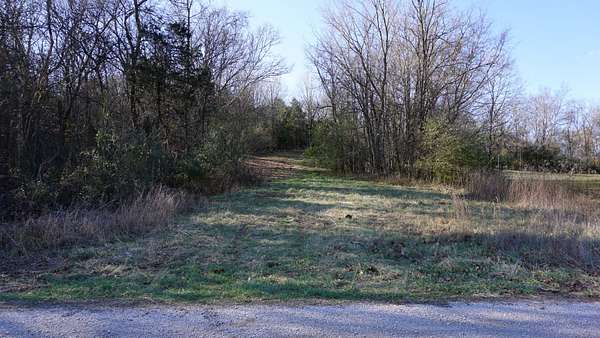47 Acres of Land for Sale in Columbia, Tennessee