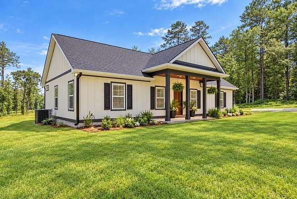 3 Acres of Land with Home for Sale in Thomasville, Georgia