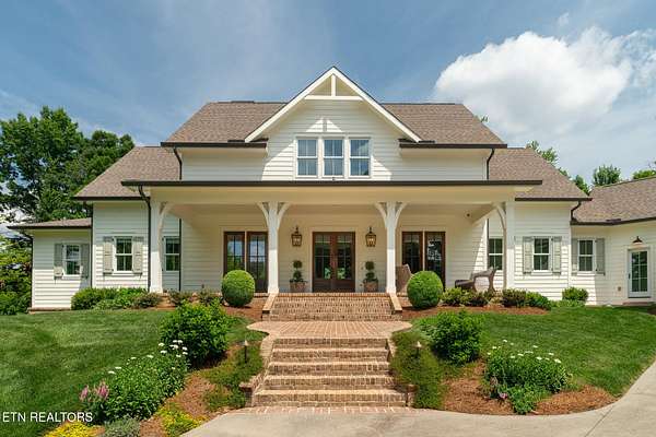 4 Acres of Land with Home for Sale in Knoxville, Tennessee