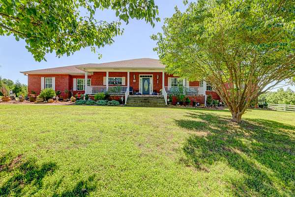 5 Acres of Land with Home for Sale in Clarksville, Tennessee