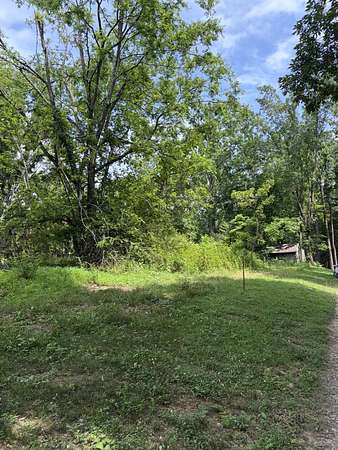 5 Acres of Residential Land for Sale in Bethpage, Tennessee