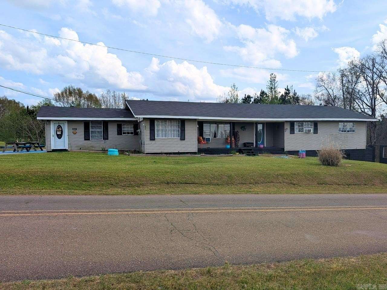 4.43 Acres of Land with Home for Sale in Camden, Arkansas