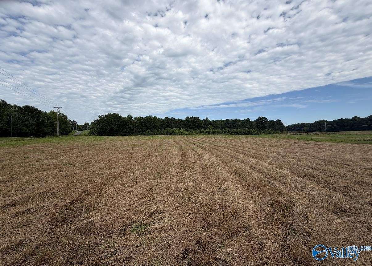 6.87 Acres of Residential Land for Sale in Guntersville, Alabama