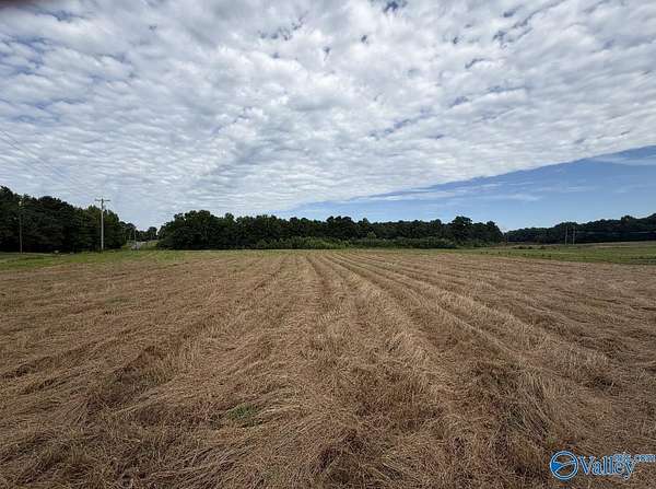 5.5 Acres of Residential Land for Sale in Guntersville, Alabama