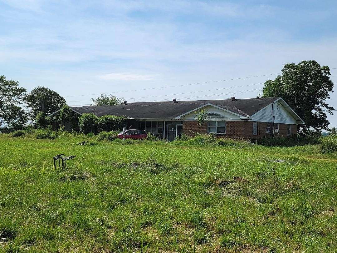 2.3 Acres of Land with Home for Sale in Sikeston, Missouri