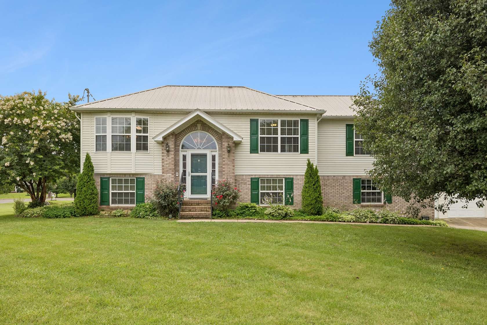 1.64 Acres of Land with Home for Sale in Spring Hill, Tennessee