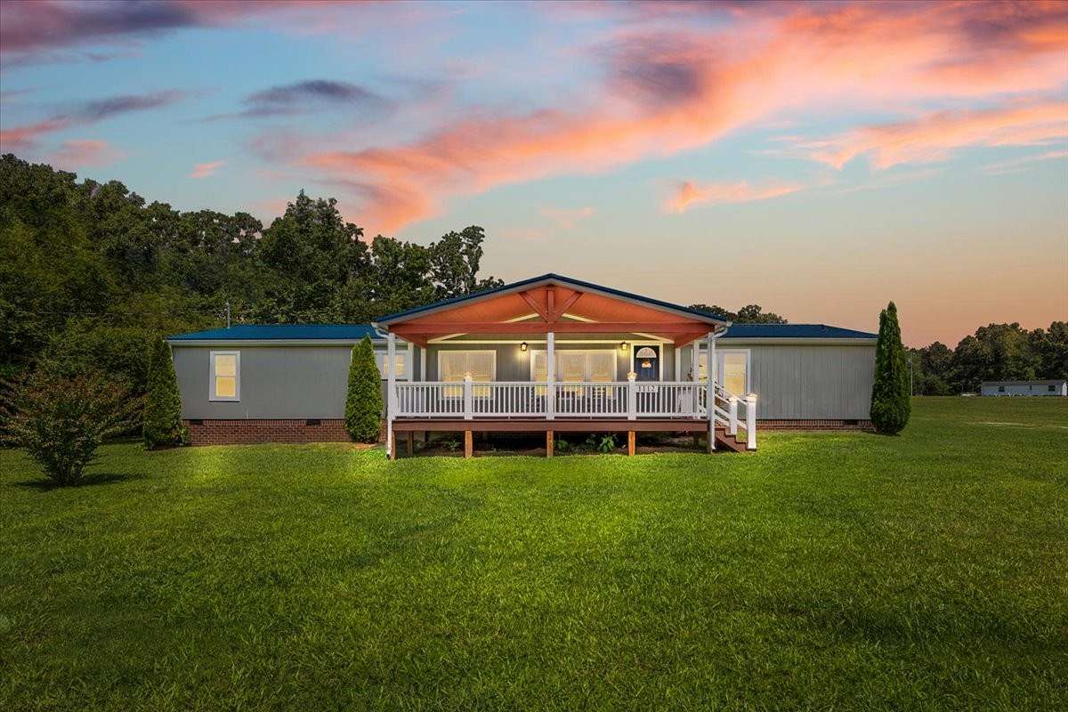 1.58 Acres of Land with Home for Sale in Dickson, Tennessee