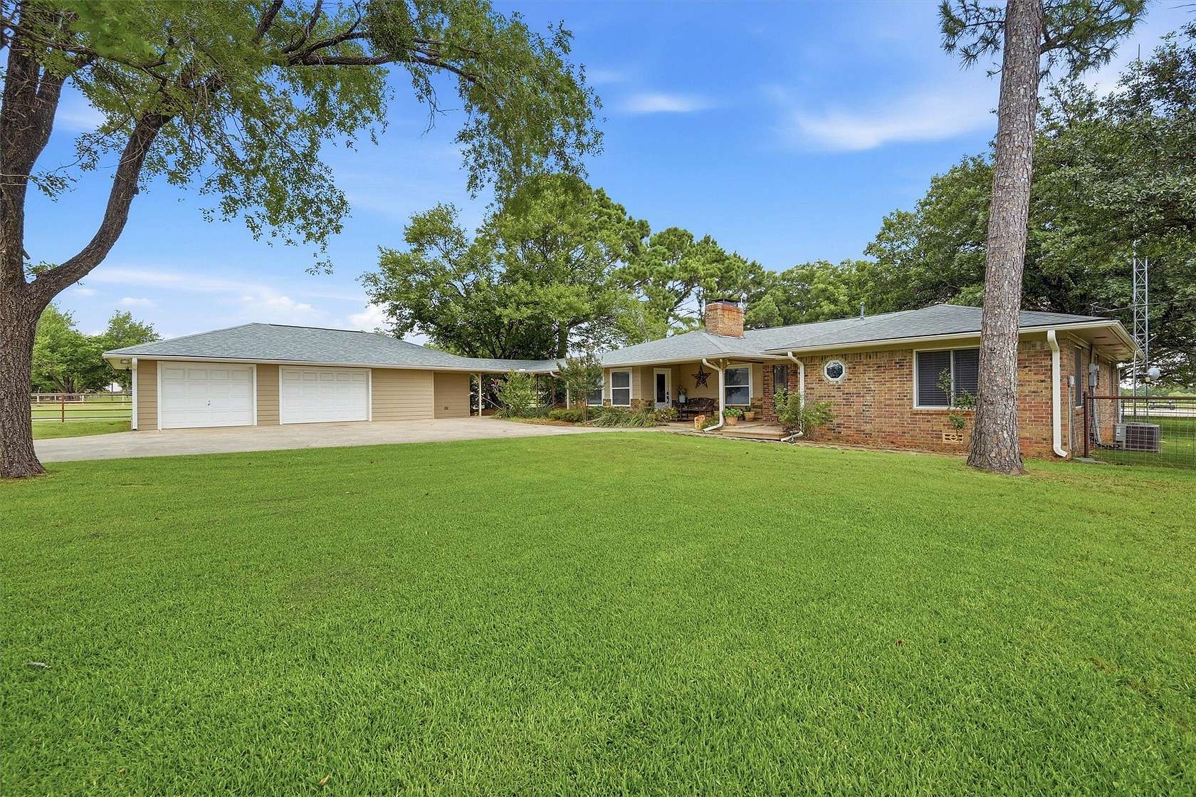 2 Acres of Land with Home for Sale in Whitesboro, Texas