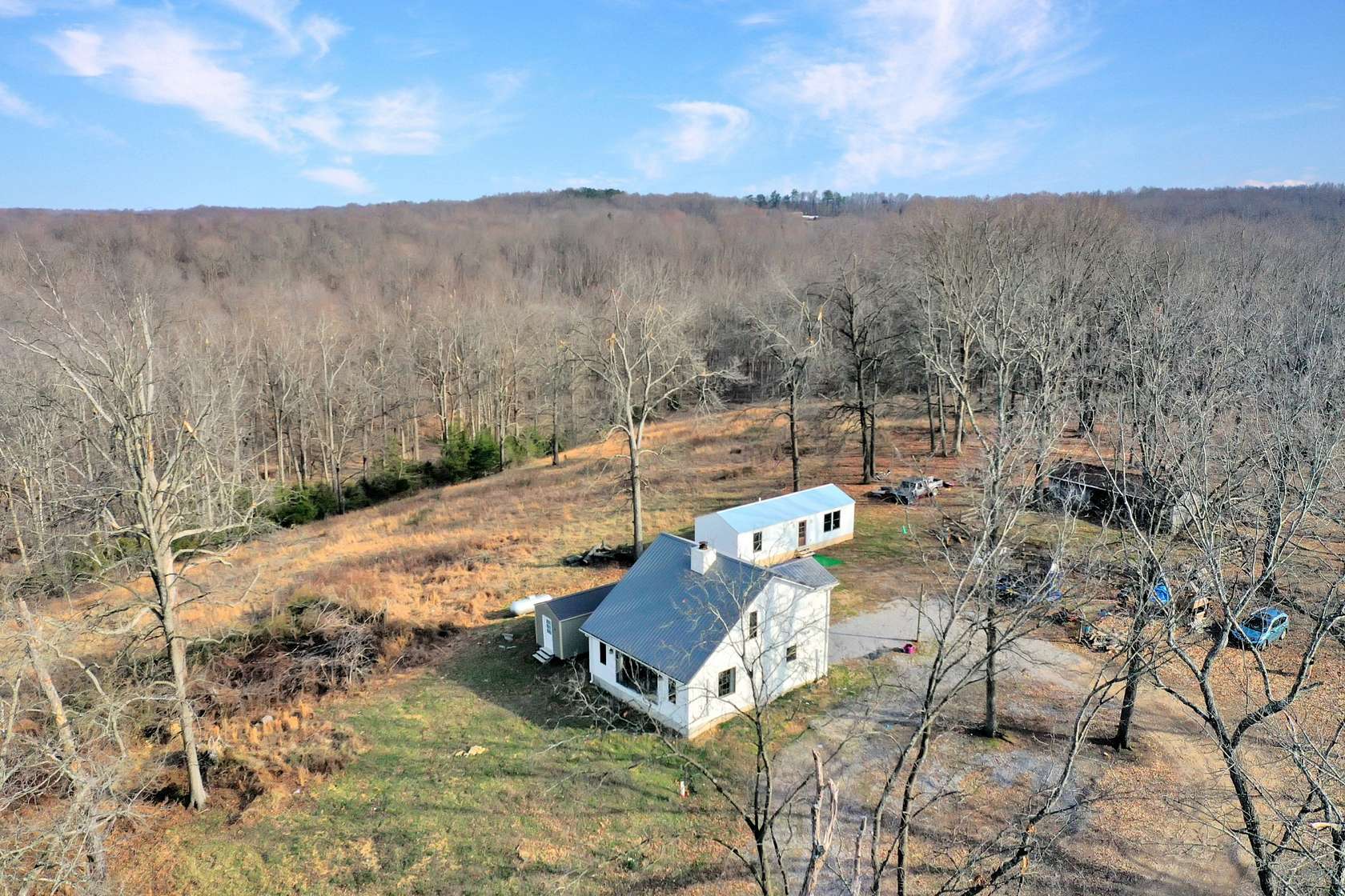 30 Acres of Land with Home for Sale in Bethpage, Tennessee