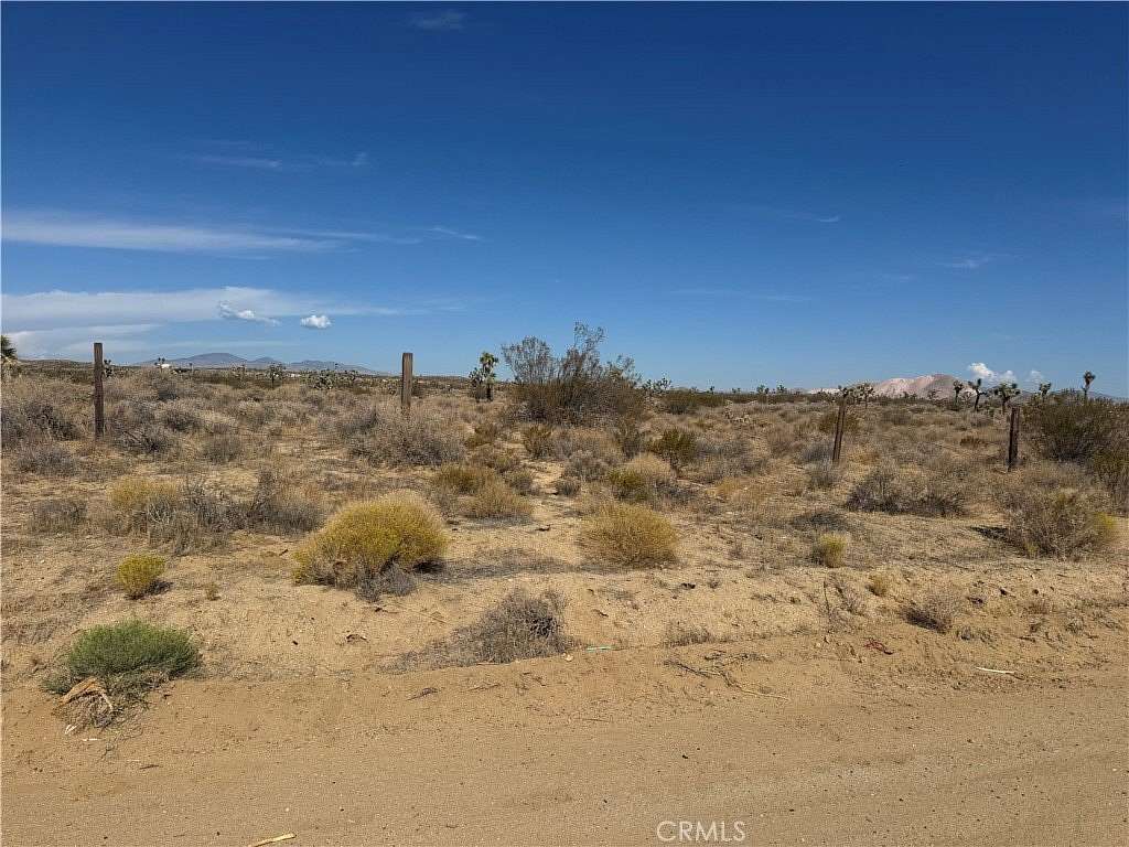 7.52 Acres of Residential Land for Sale in Rosamond, California
