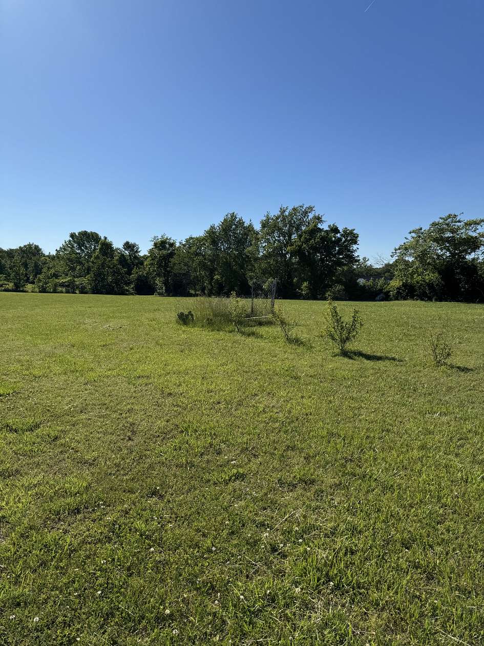 2.9 Acres of Land with Home for Sale in Greenbrier, Tennessee