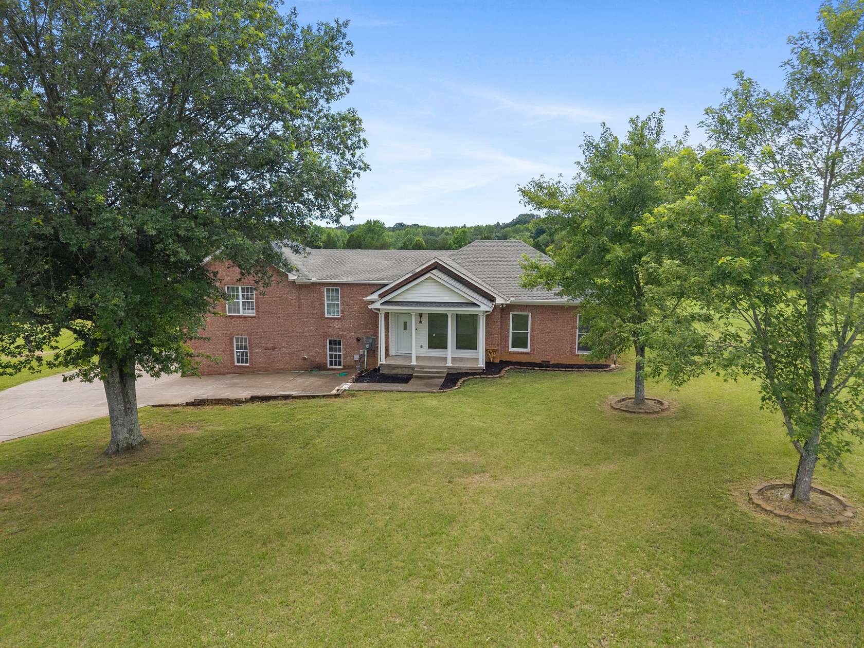 2.9 Acres of Land with Home for Sale in Greenbrier, Tennessee